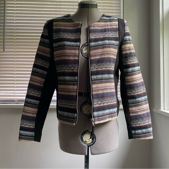 H&M Women's Tribal Pattern Striped Zip Up Blazer Size 8 (Runs small) - Picture 3 of 11